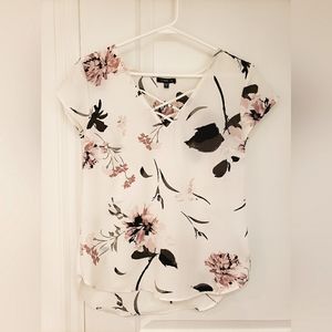 Dynamite Floral Top